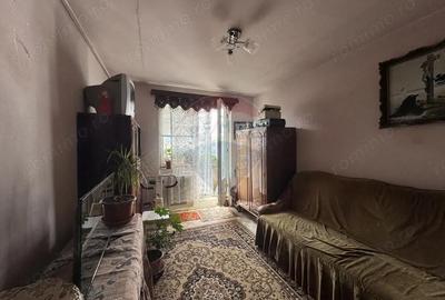Apartament cu 3 camere semidecomandat în Mediaș - 2