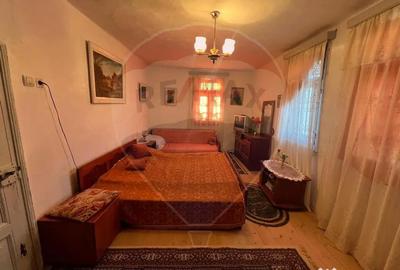 Casă cu 4 camere cu Teren 1000 Mp în Mihălceni - 12