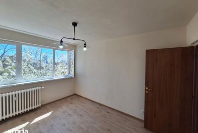 Apartament cu 2 camere semidecomandat, mobilat în Pajura - 6