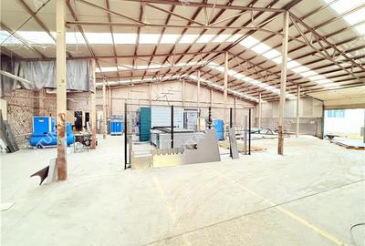 Spațiu industrial, de 1,175 mp, în Central - 8