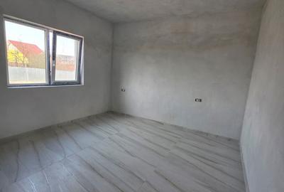 Casă cu 4 camere cu Teren 380 Mp în Hemeiuș - 5