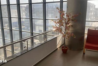 Spațiu comercial, de 200 mp, în Central - 8