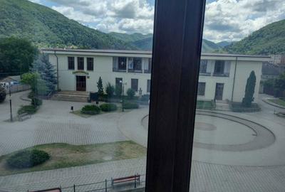 Apartament cu 3 camere decomandat în Central - 2