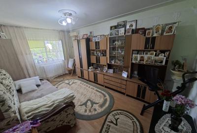 Apartament cu 2 camere decomandat în Galata