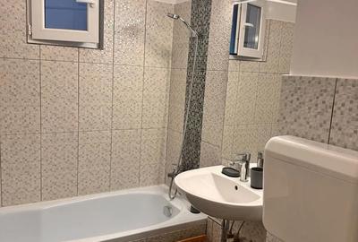 Apartament cu 3 camere semidecomandat, mobilat în Titan - 6
