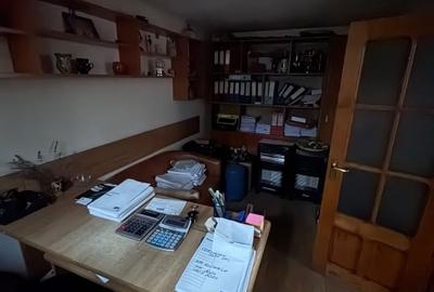 Spațiu comercial, de 72 mp, în Central - 7