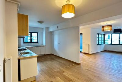 Apartament cu 3 camere decomandat în Barbu Văcărescu