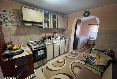 Casă cu 4 camere cu Teren 6200 Mp în Popricani - 12