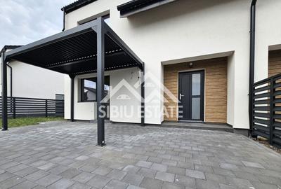 Duplex cu 4 camere cu Canalizare în Șura Mică - 1