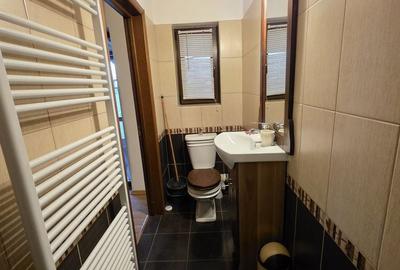 Casă cu 4 camere în Central - 2
