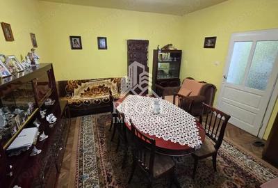 Casa de vanzare in zona Chizid 4 camere - 4