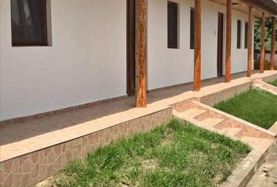 Casă cu 3 camere cu Teren 2900 Mp în Central - 5