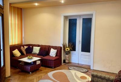 Casă cu 5 camere cu Teren 361 Mp în Central - 11