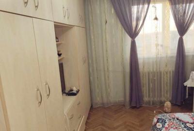 Apartament cu 3 camere decomandat în Central - 1