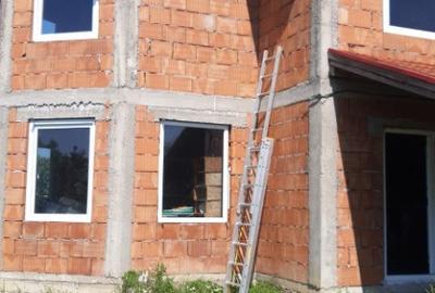 Casă cu 4 camere cu Teren 1400 Mp în Satulung - 2