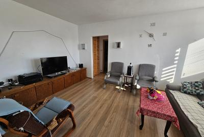 Apartament cu 2 camere semidecomandat în 1 Mai - 3