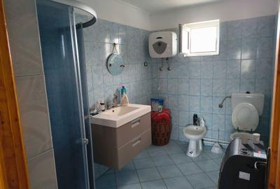 Casă cu 4 camere în Răstoaca - 7