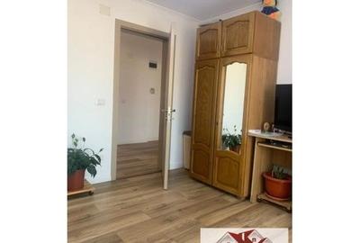 Casă individuală cu 4 camere cu Canalizare în Est - 10
