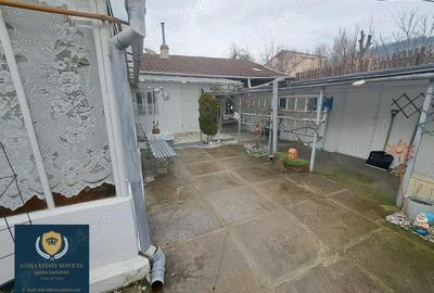 Casă cu 3 camere cu Teren 870 Mp în Văliug - 2