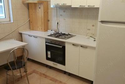 Titulescu Calea Grivitei 3 camere in vila 200 m metrou Basarab - 1