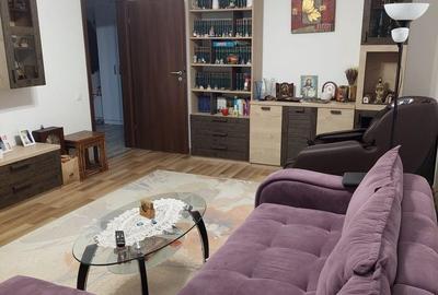 Apartament cu 3 camere decomandat în Central - 1