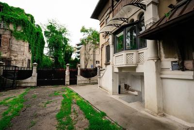 Casă individuală cu 5 camere cu Canalizare în Parcul Carol - 3