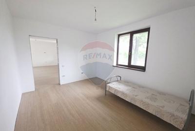 Casă individuală cu 4 camere cu Teren 6110 Mp în Girov - 5