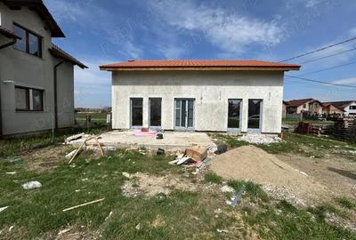 Casă cu 3 camere cu Teren 300 Mp în Fântânele - 15