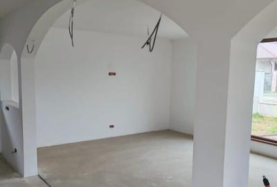 Casă cu 3 camere cu Teren 5000 Mp în Tăuții-Măgherăuș - 1