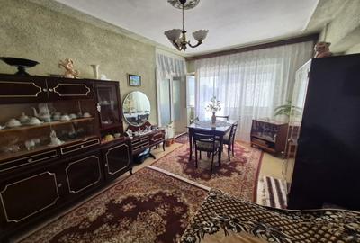 2 Camere Canta ETAJ 1 - dubla vedere - decomandat - statii CTP - Zona Petrom