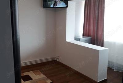 Garsonieră decomandată în Petros - 3