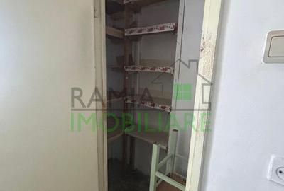 Apartament cu 4 camere semidecomandat, mobilat în Dârste - 1
