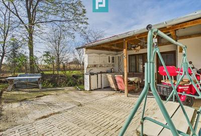 Casuță cu priveliște panoramică spre Cetatea Șiria - 5