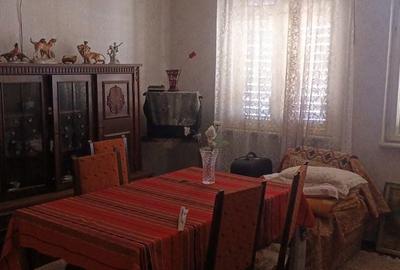 Casă cu 7 camere cu Teren 220 Mp în Ultracentral - 2