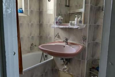 Apartament cu 3 camere decomandat în Micro 19 - 1