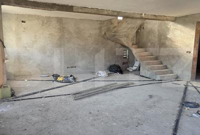 Casa cu 4 camere, 223 mp, 1330 mp teren - 1