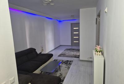 Apartament cu 4 camere decomandat în Vitan - 2