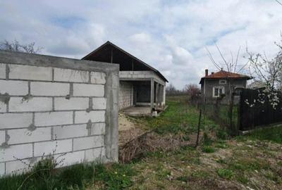 Casă cu Teren 2000 Mp în Merii - 2