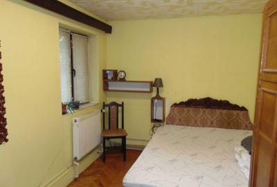 Apartament cu 4 camere decomandat în Central - 4