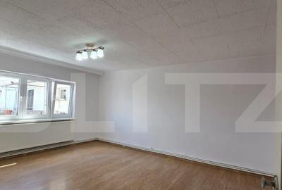 Apartament de vanzare, cu 3 camere, 76 mp, zona Micro 17 - 14