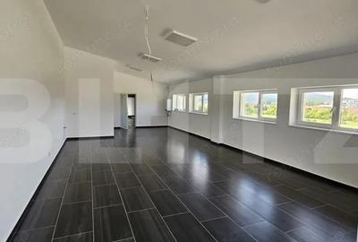 Spațiu comercial, de 2,351 mp, în Central - 3