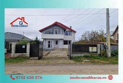 Casă cu 5 camere cu Teren 378 Mp în Șerbănești - 2