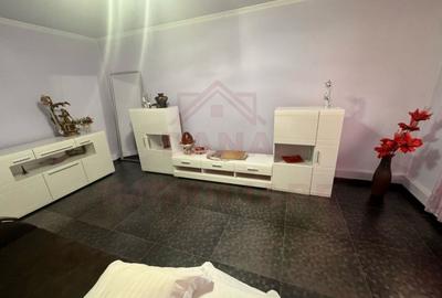 Apartament cu 3 camere decomandat, mobilat în Sud-Vest