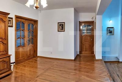 Casă cu 10 camere cu Teren 1178 Mp în Micro 6 - 12