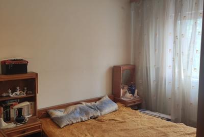 Apartament cu 3 camere decomandat în Tomis III - 11