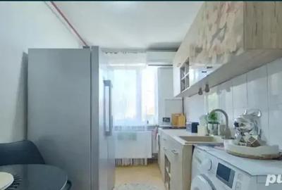 Vand apartament 3 camere , zona centru - 2