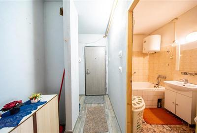 Garsonieră decomandată, mobilată în Lenin - 9