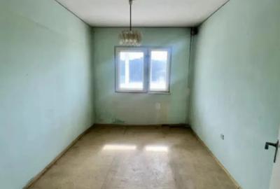 Apartament cu 3 camere decomandat în Griviței
