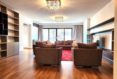 Apartament cu 4 camere decomandat, mobilat în Kiseleff