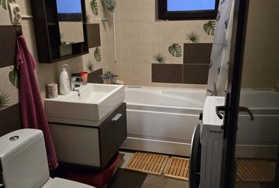 Apartament cu 3 camere semidecomandat în Tomis Plus